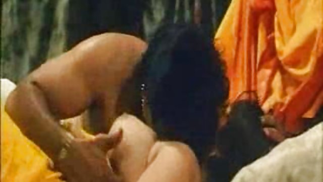 Upoznao i jebao kuju s mature sex film malim sisama