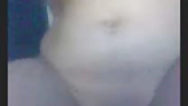 Donijela je kofer i trgnula se seks video romantik da se opusti