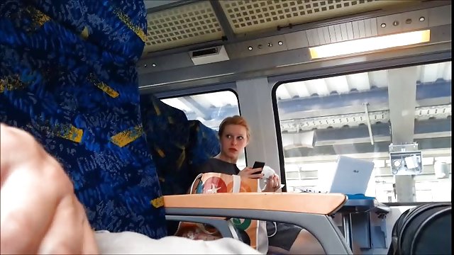 Mama je šokirana onim što njezina video seksler kći radi