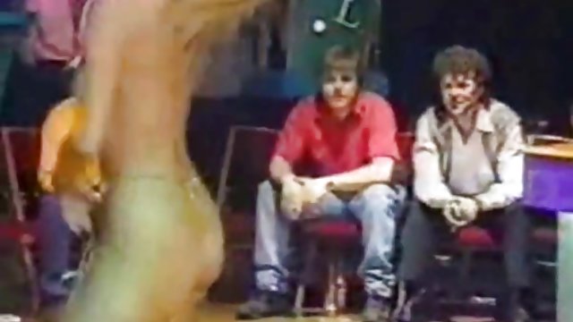 Intimne igre dviju zavodljivih lezbijki fre seks video