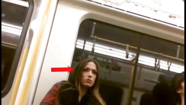 Christina pruža sjajan blowjob prije analnog bibi seks