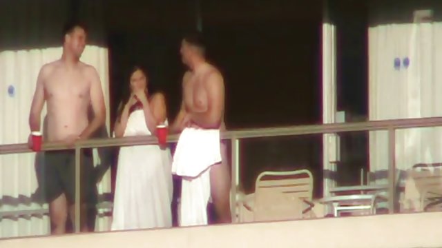 Rak tanke kože i završio je oma sex boy unutra
