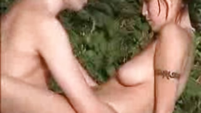 Daje djevojci bradavicu i cums u ustima miakhalifa seks