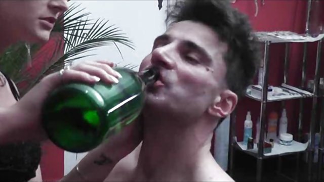 Adrianna je uzela veliki massage seks hd kurac