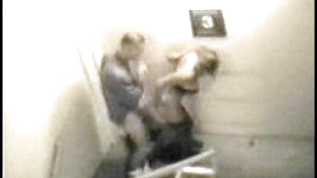 Djevojke strastveni sex video su isprobale vibrator za dvoje