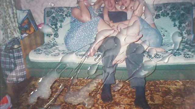 Busty je uhvatila seks romantik video falus za obraz pred kamerom